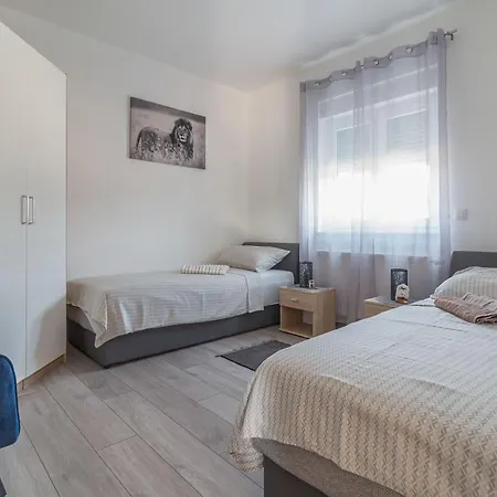 Mulic Holiday home Privlaka (Zadar)